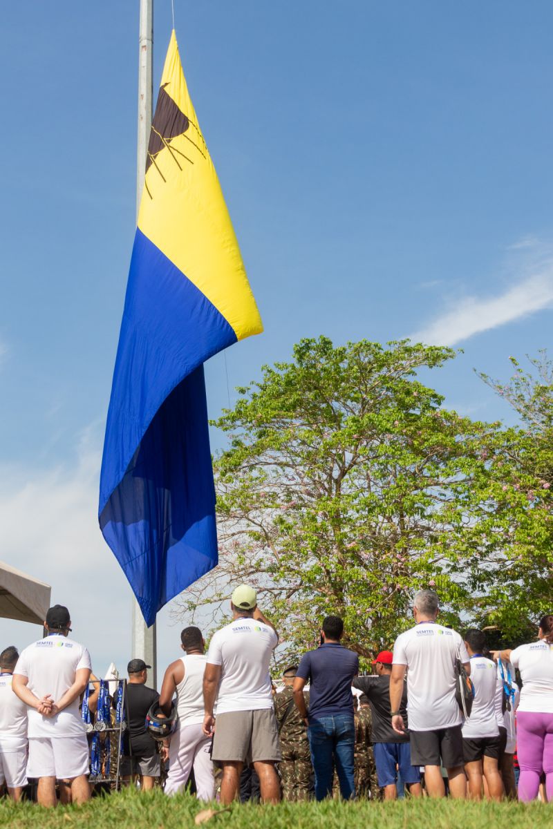 Hasteamento da Bandeira de Porto Velho no complexo Madeira-Mamoré