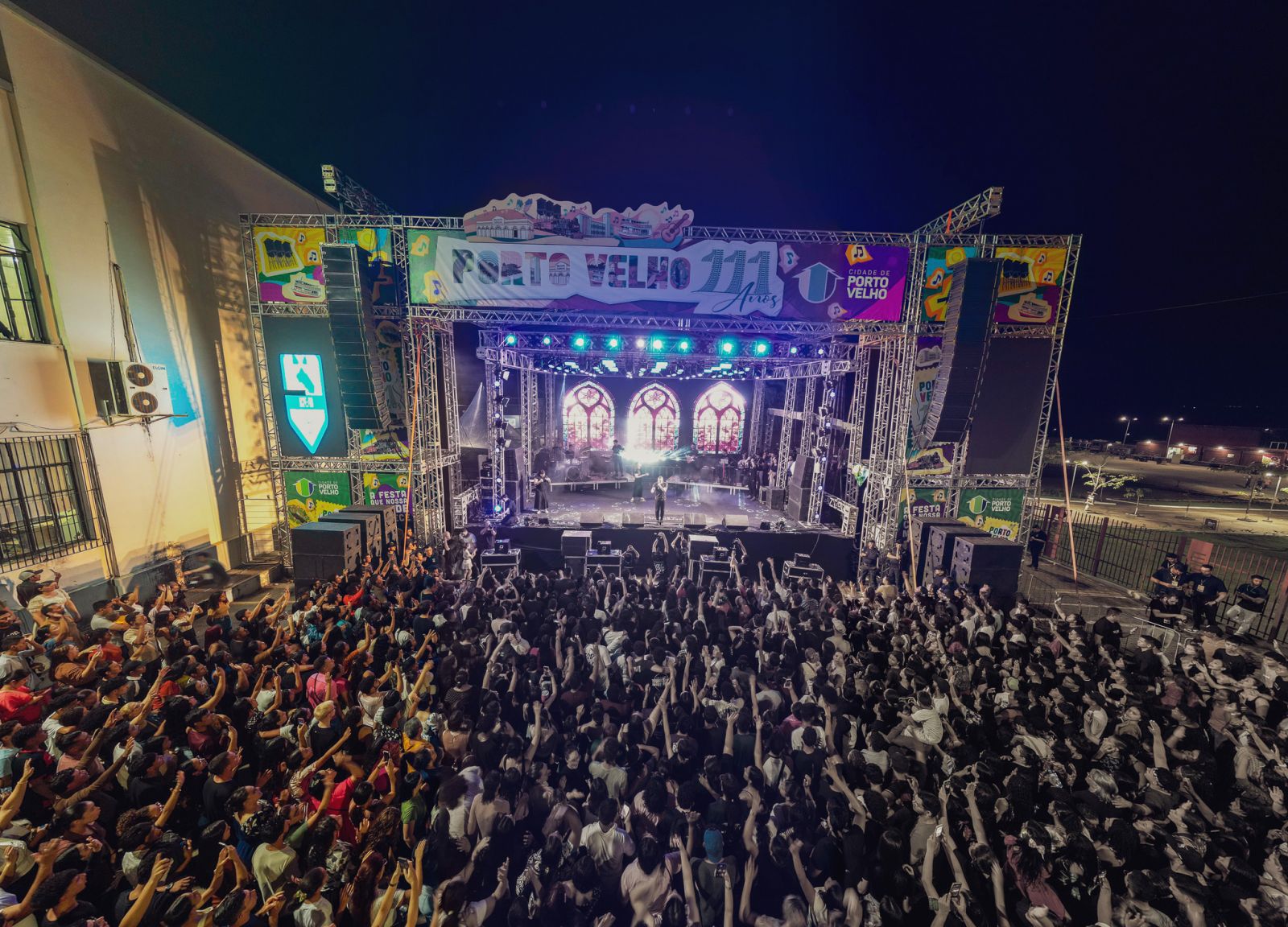 Evento será realizado no palco montado na Avenida Farquar, a partir das 18h