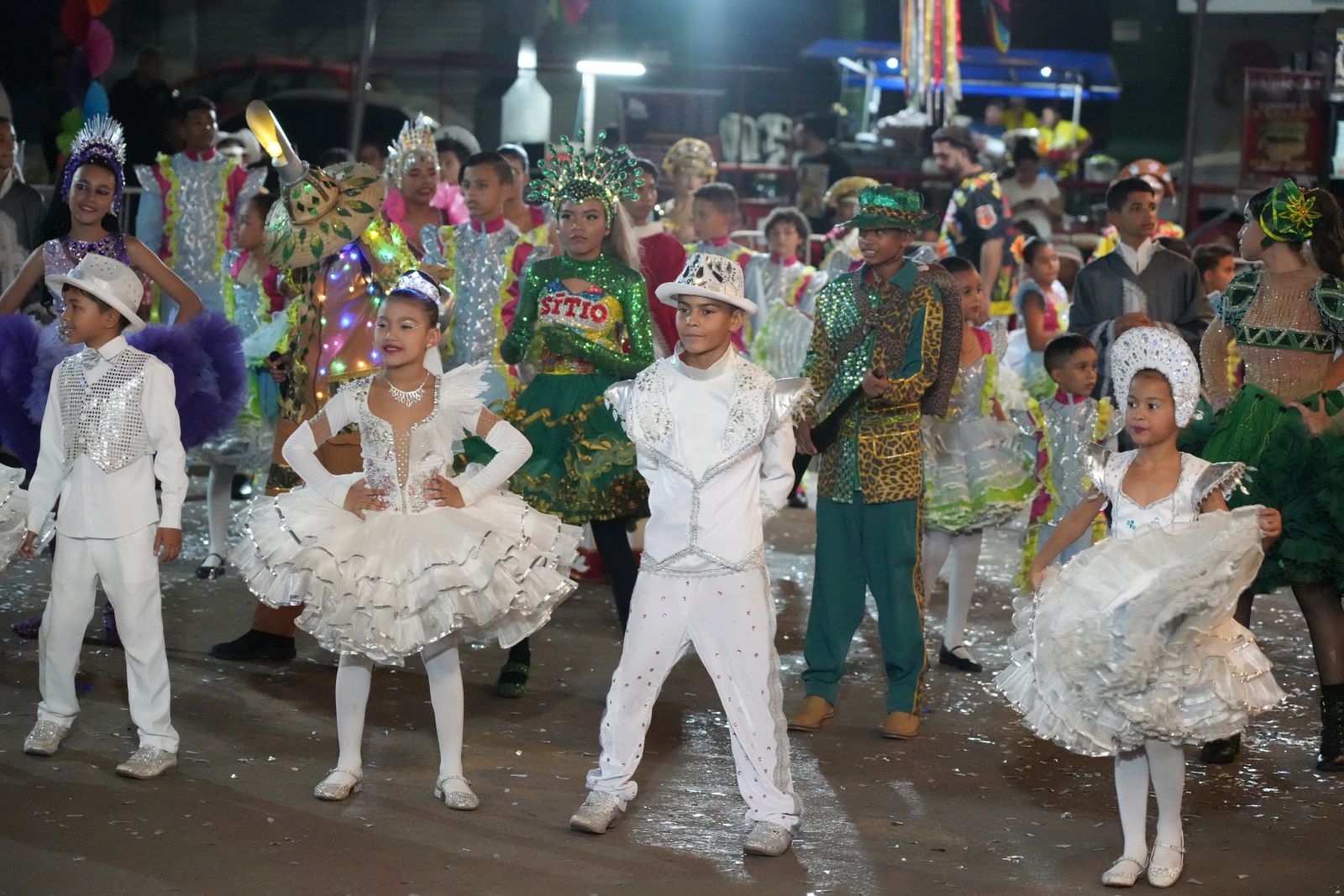 Festas contam com apoio de estruturas, programação cultural e ainda com apresentações de artistas regionais
