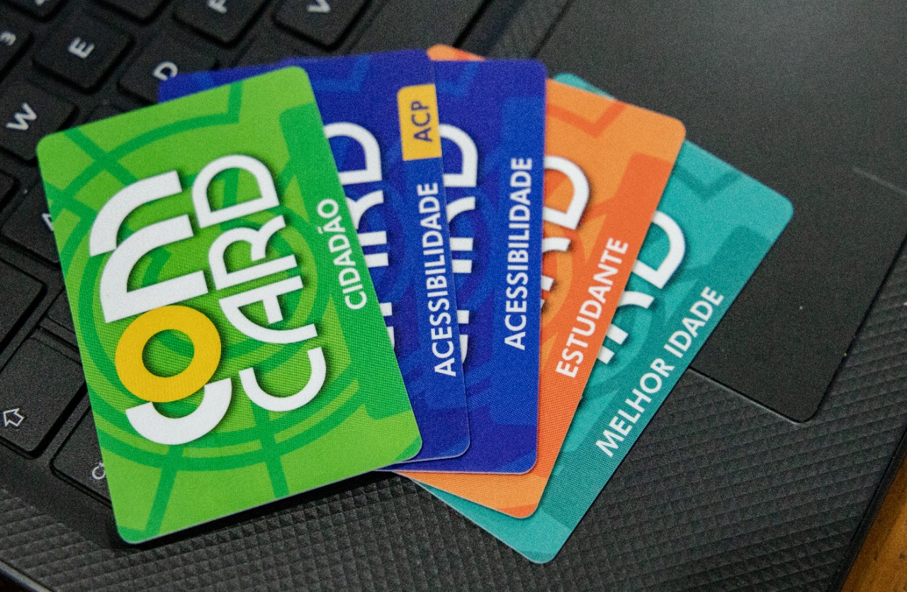 Um dos serviços será a atualização dos cartões de transporte ComCard
