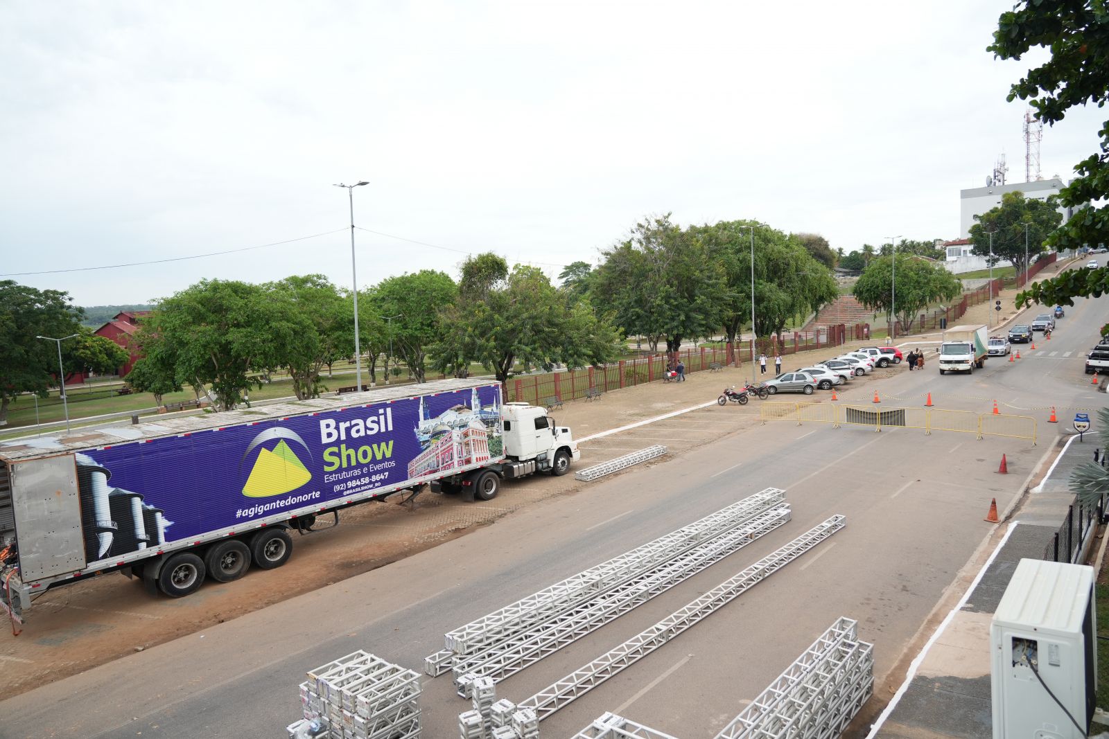 Avenida Farquar foi interditada entre a rua Henrique Dias e avenida Sete de Setembro
