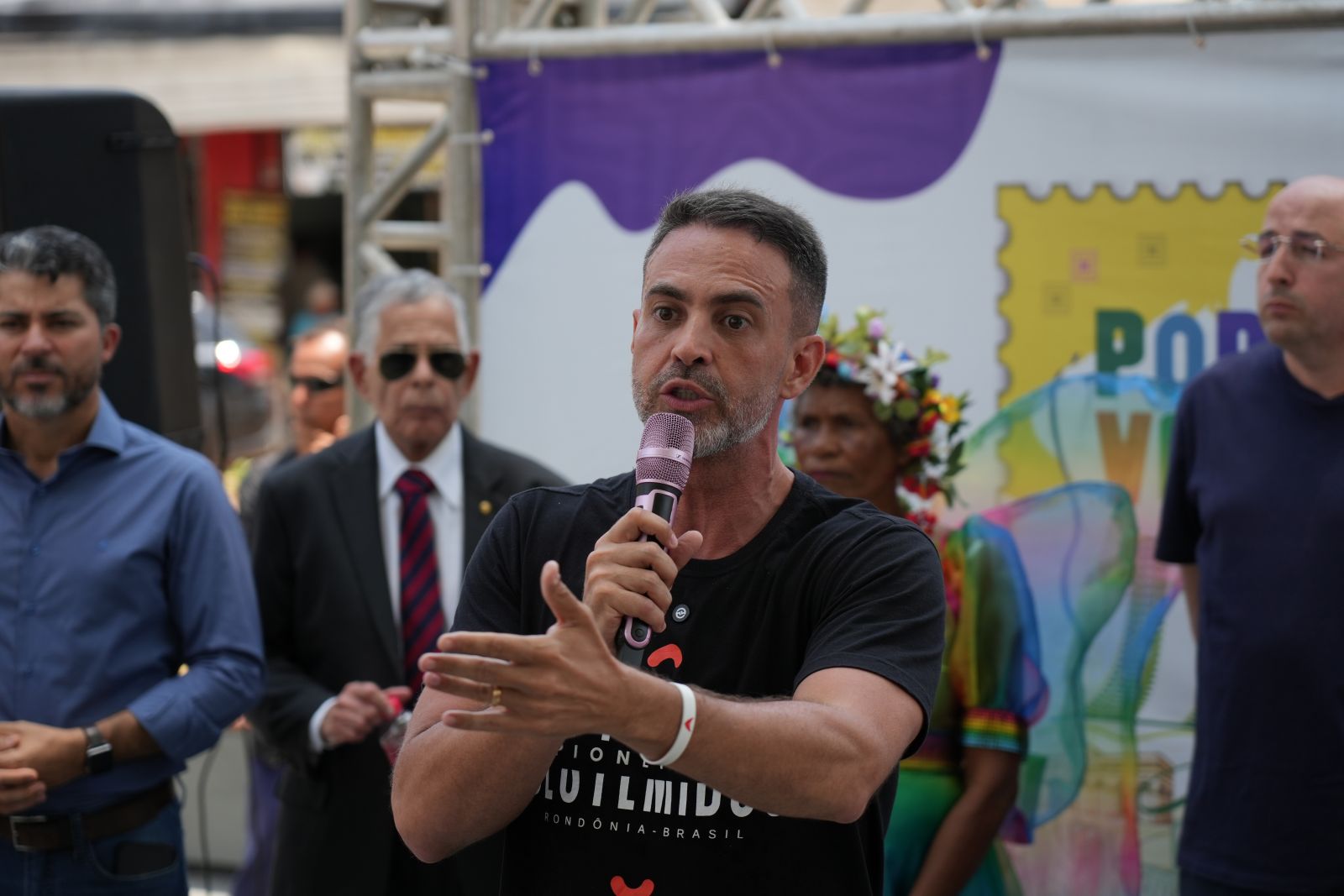 Léo Moraes disse que a data de entrega da praça é simbólica