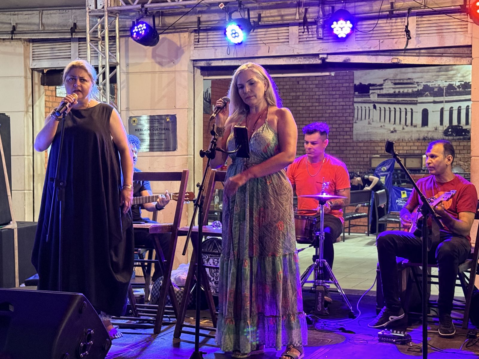 Programação contou com apresentações das cantoras Márcia Cordeiro e Geisy Drebor
