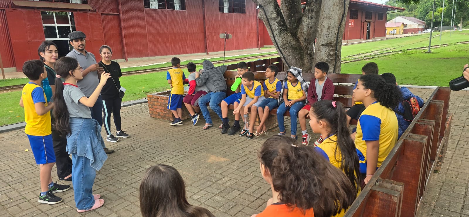 Alunos da Escola Municipal de Educação Engenheiro Francisco Erse participaram do projeto projeto Turista Aprendiz
